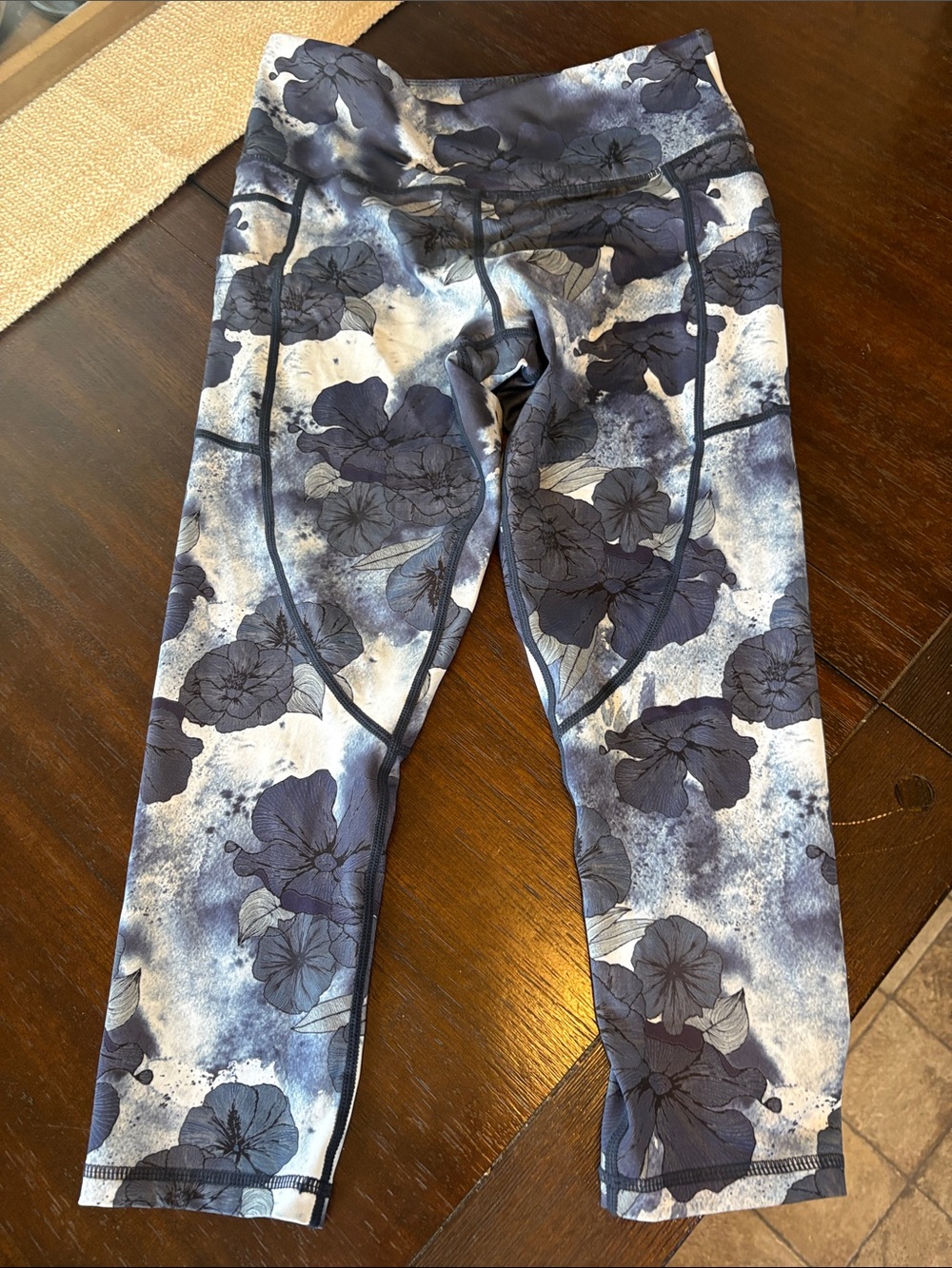 Women's Blue Floral Performance Leggings